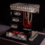 Mother-of-Pearl Lacquer Peacock Vintage Jewelry Box - Image 3